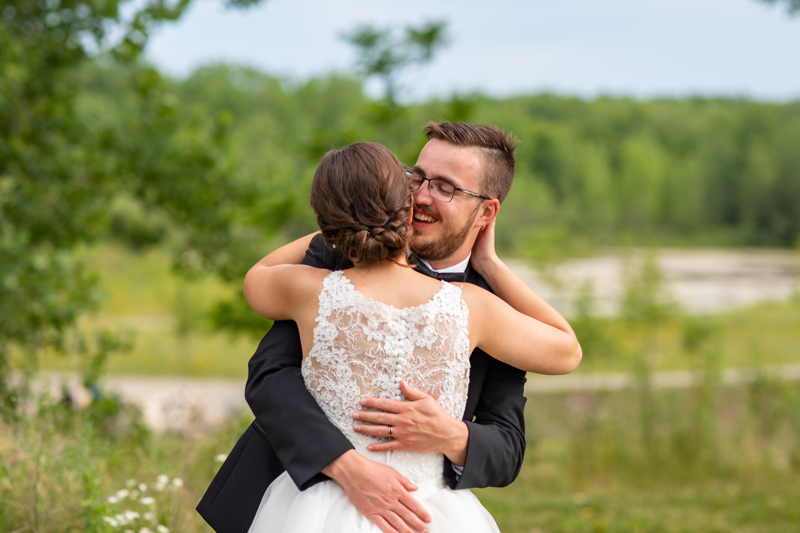 Eric & Courtney :: Grand Rapids Wedding – Elisabeth Marie Photography